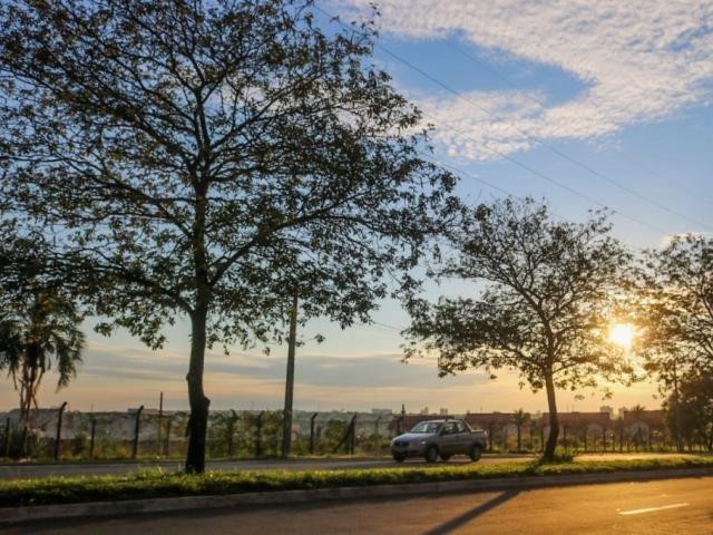 Três Lagoas terá máxima de 34°C e tempo parcialmente nublado nesta terça-feira