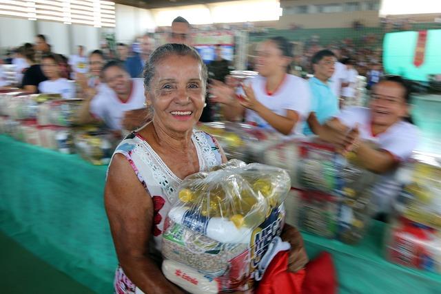 Assistência Social contempla 3,7 mil famílias com cestas natalinas em Três Lagoas