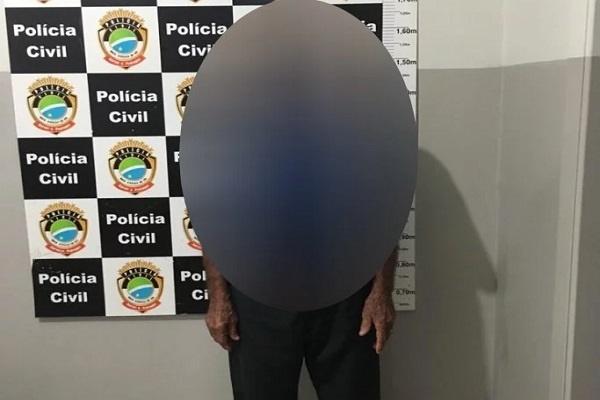 Avô de 83 anos é preso ao ser flagrado estuprando netos de 4 e 6 anos no interior de MS