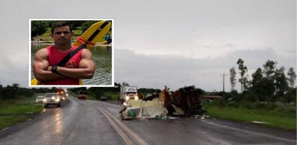 Bombeiro sai para atender ocorrência e morre em acidente entre viatura e carreta