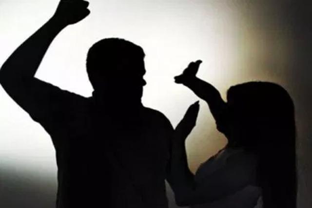 Briga de casal termina em agressão e caso vai parar na delegacia Briga de casal termina em agressão e caso vai parar na delegacia