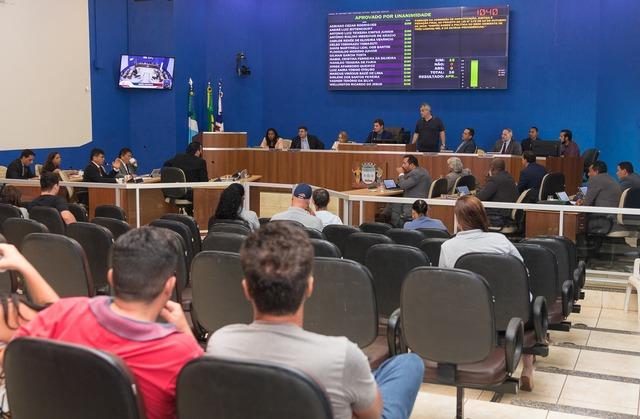 Câmara aprova restrição de benefícios para empresas com condenação Câmara aprova restrição de benefícios para empresas com condenação