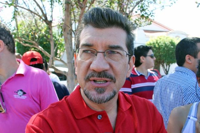 Deputado recusa a fazer teste do bafômetro e perde CNH Deputado recusa a fazer teste do bafômetro e perde CNH