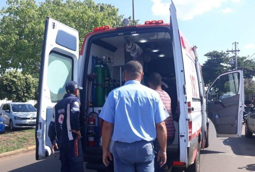 Homem fica ferido em batida frontal entre moto e carro em Avenida de Três Lagoas 