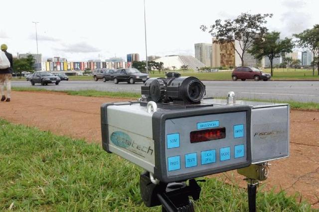 Justiça determina que PRF volte a usar radares móveis em rodovias Justiça determina que PRF volte a usar radares móveis em rodovias