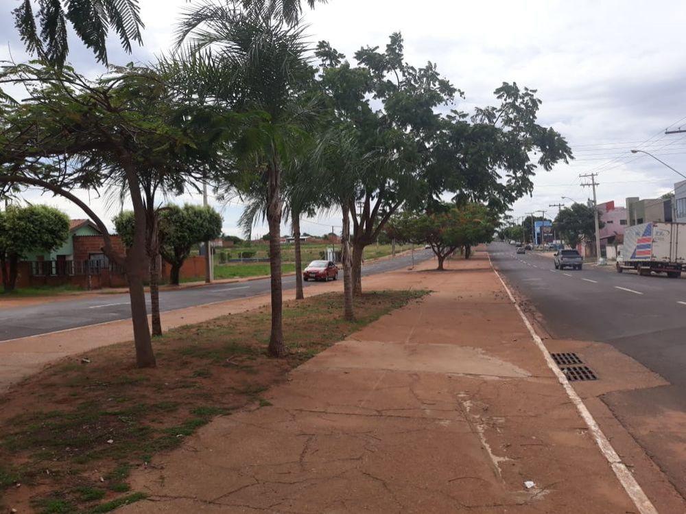 Jovem é rendido por bandidos armados em 'plena luz do dia ao sair de academia 