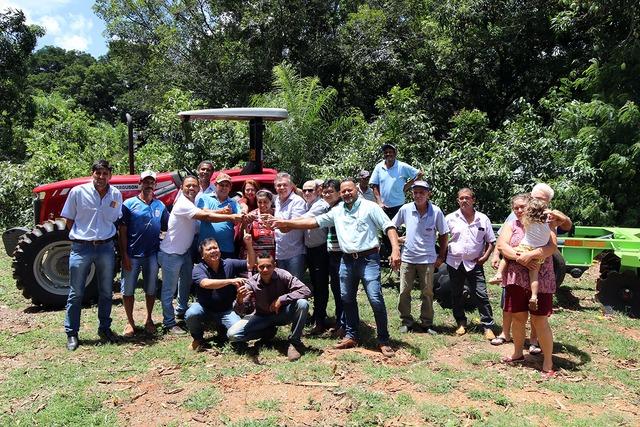 Produtores do Assentamento 20 de Março recebem patrulha mecanizada Produtores do Assentamento 20 de Março recebem patrulha mecanizada