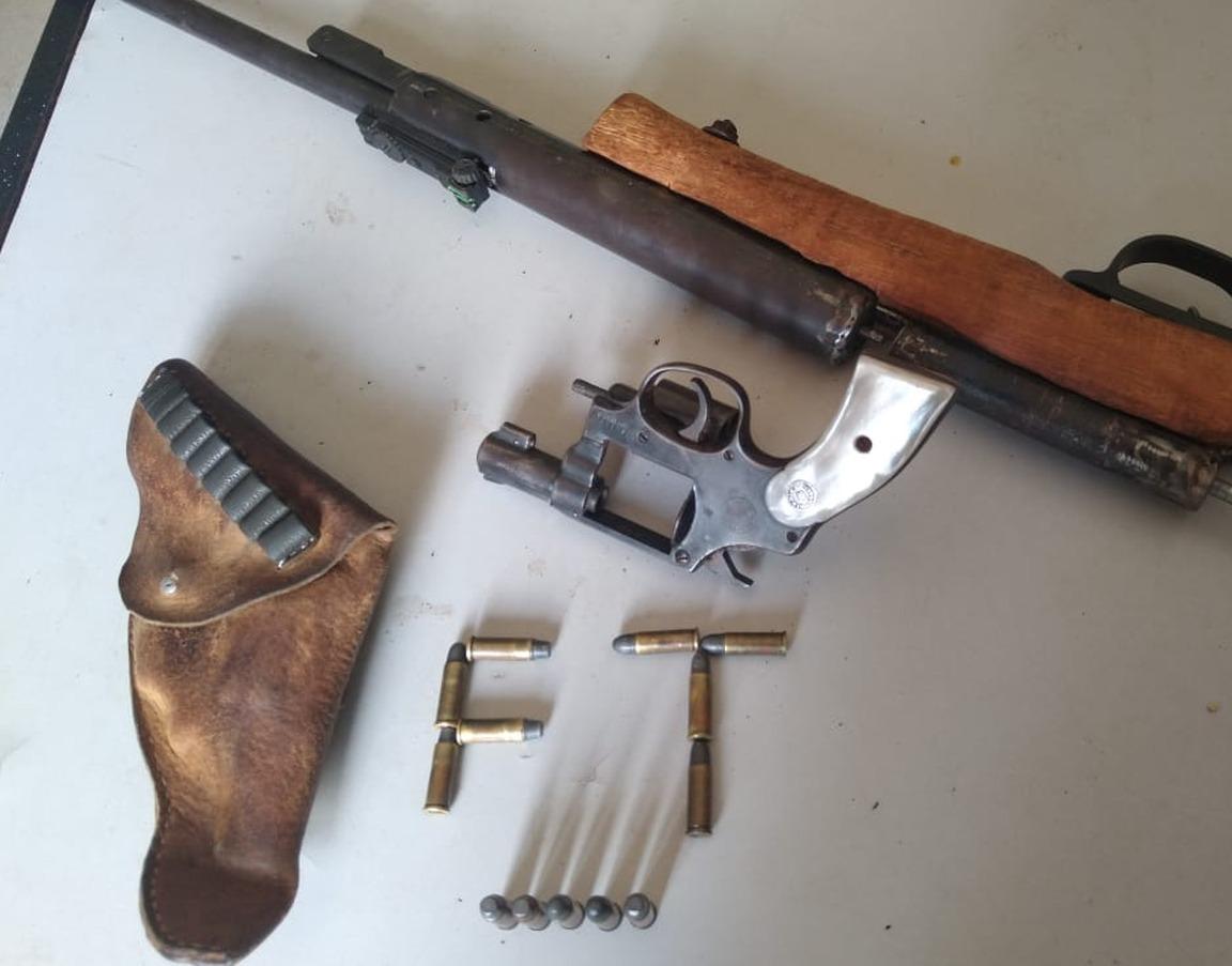 PM faz apreensão de armas e munições e prende autor por posse ilegal em Três Lagoas PM faz apreensão de armas e munições e prende autor por posse ilegal em Três Lagoas
