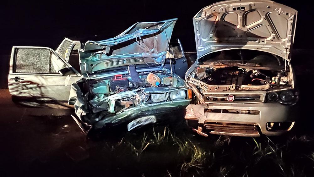Colisão de dois veículos na rodovia de Andradina deixa 7 feridos Colisão de dois veículos na rodovia de Andradina deixa 7 feridos