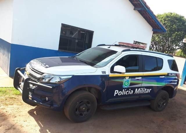 Filha tranca o pai dentro de casa para escapar de abuso Filha tranca o pai dentro de casa para escapar de abuso