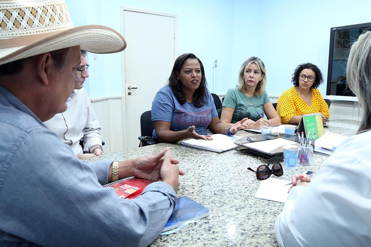 Prefeito se reúne com presidente do SINTED para apresentar proposta de reajuste salarial