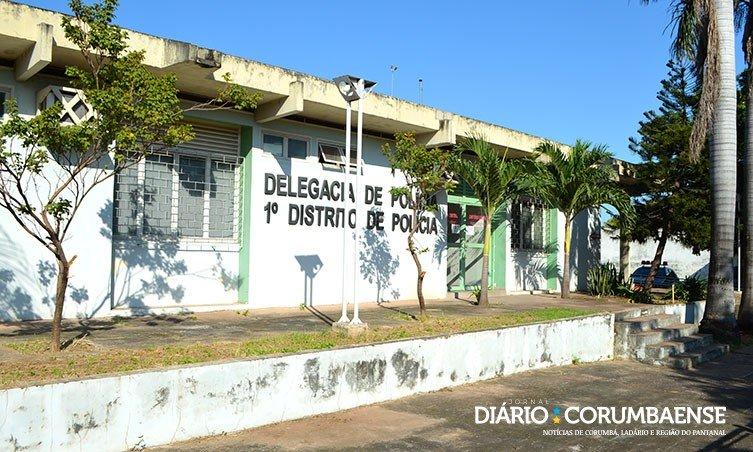 Vizinha procura delegacia após ser chamada de “preta macaca” Vizinha procura delegacia após ser chamada de “preta macaca”