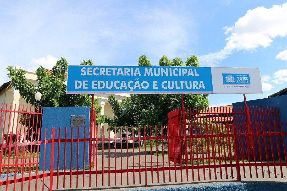 Prefeito nomeia diretores provisórios para unidades escolares da REME