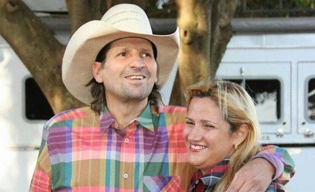 Asa Branca, locutor conhecido como 'lenda dos rodeios', morre aos 57 anos em SP