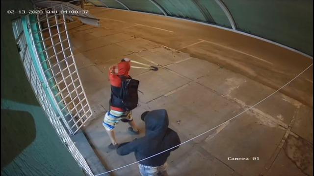 Denúncia leva à prisão de ladrões que furtaram armas em Três Lagoas Denúncia leva à prisão de ladrões que furtaram armas em Três Lagoas