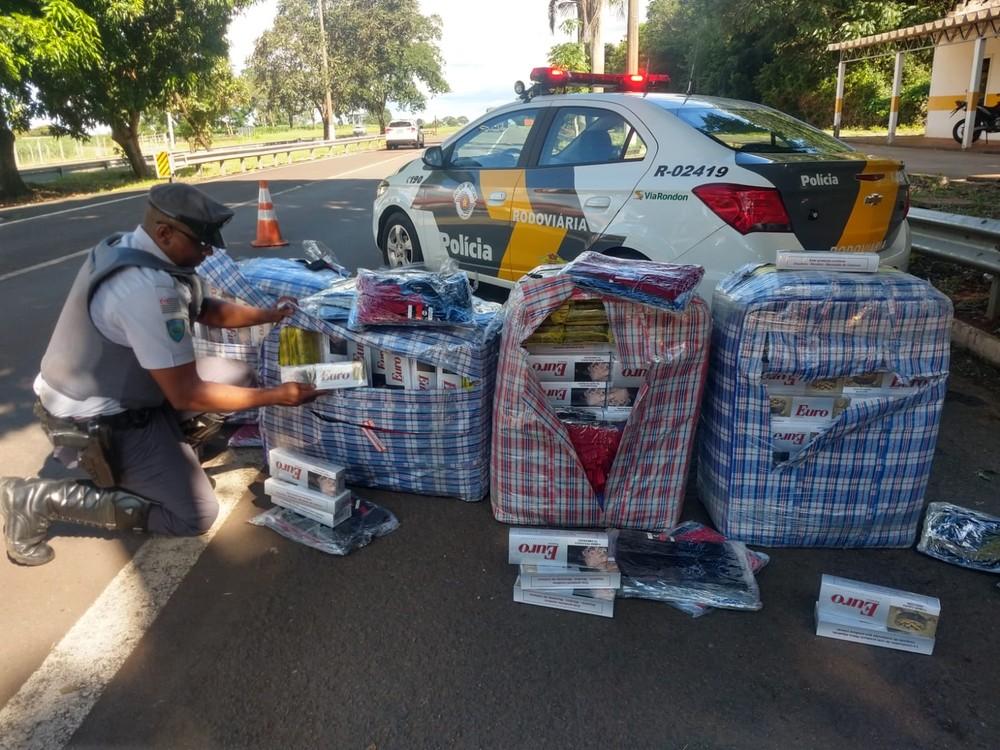 Polícia apreende 4 mil caixas de cigarros contrabandeados em Andradina Polícia apreende 4 mil caixas de cigarros contrabandeados em Andradina