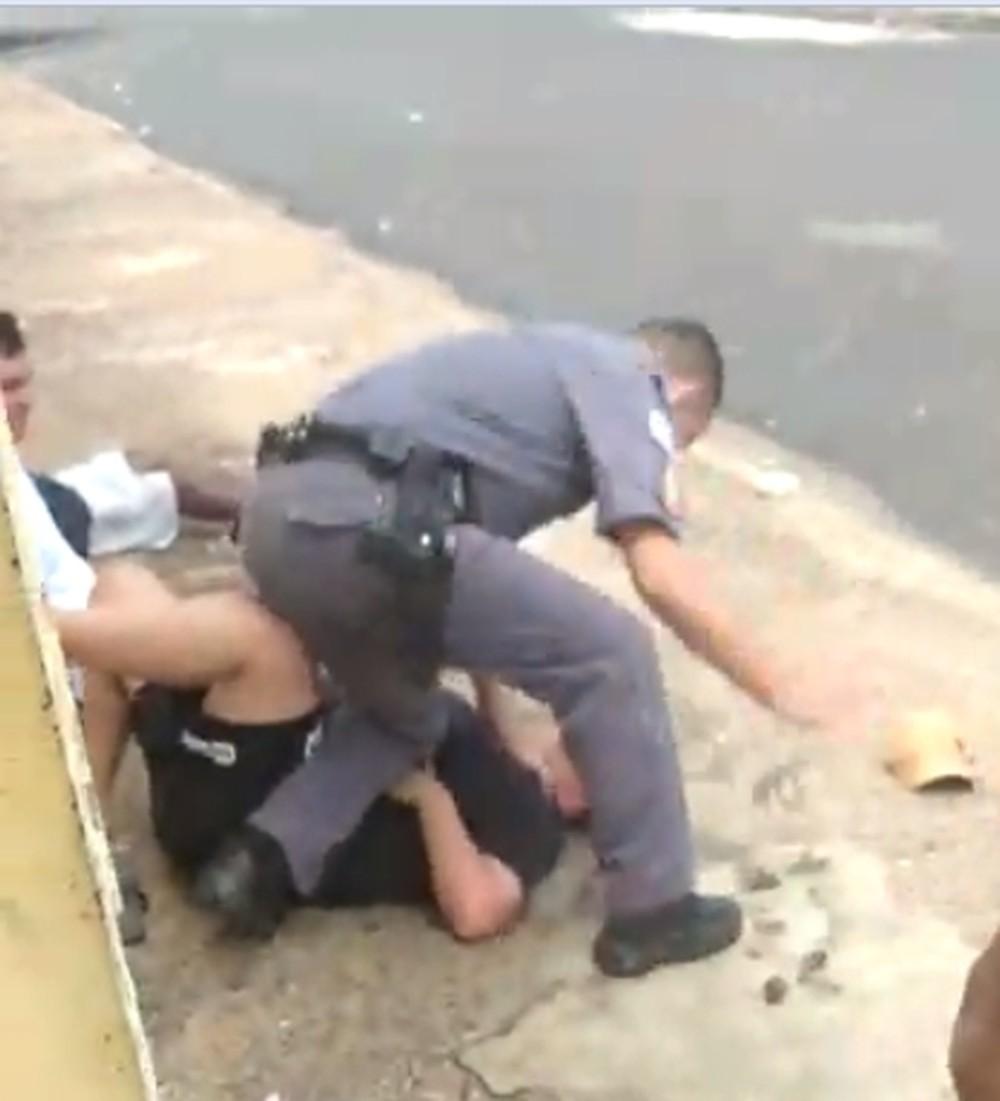 Policial militar é afastado após ter sido flagrado agredindo grávida em Rio Preto Policial militar é afastado após ter sido flagrado agredindo grávida em Rio Preto