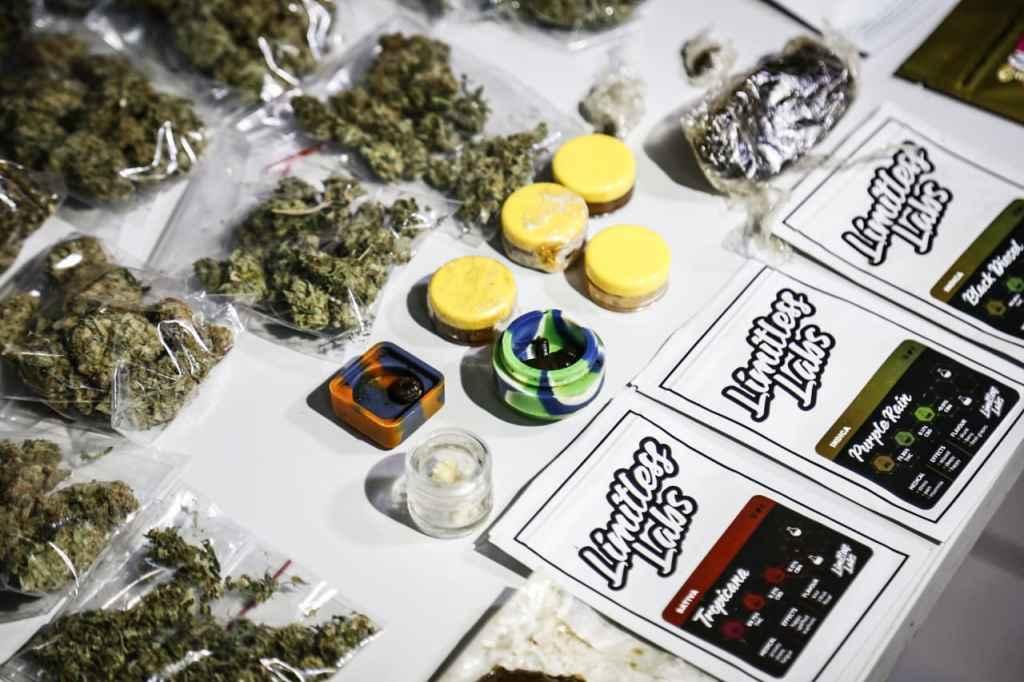 Traficante que abastecia alta sociedade é preso com R$ 30 mil em drogas