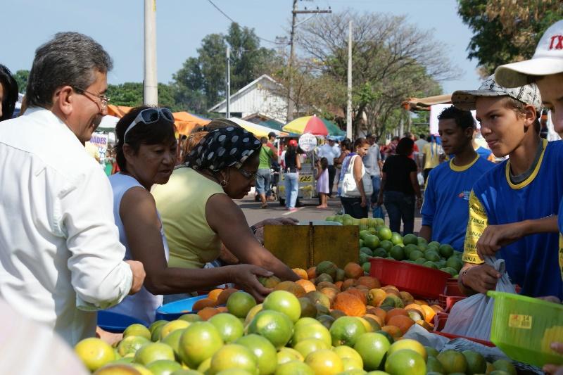 Coronavírus: Feira livre em Três Lagoas está suspensa por tempo indeterminado Coronavírus: Feira livre em Três Lagoas está suspensa por tempo indeterminado
