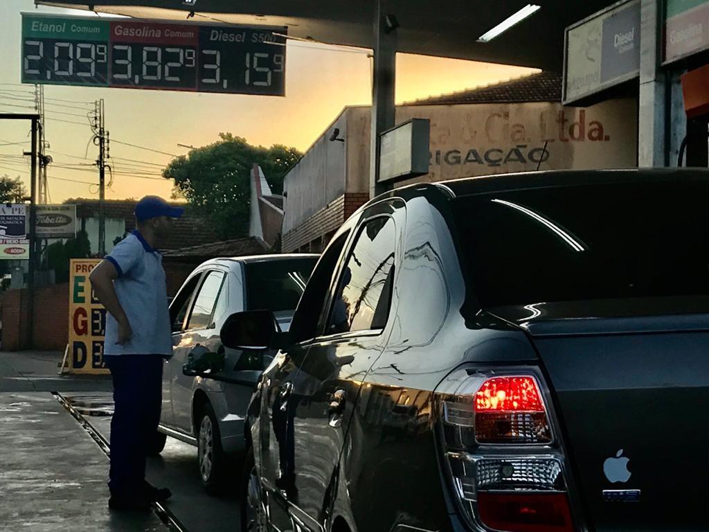 Álcool por R$ 2,09: Diferença no preço de combustível de MS para SP chega a R$ 1,36 o litro Álcool por R$ 2,09: Diferença no preço de combustível de MS para SP chega a R$ 1,36 o litro