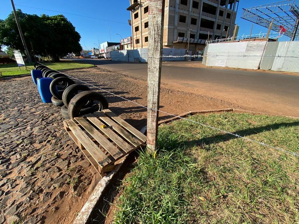 Arame será colocado em toda a linha internacional entre Pedro Juan e Ponta Porã, avisa ministro paraguaio Arame será colocado em toda a linha internacional entre Pedro Juan e Ponta Porã, avisa ministro paraguaio