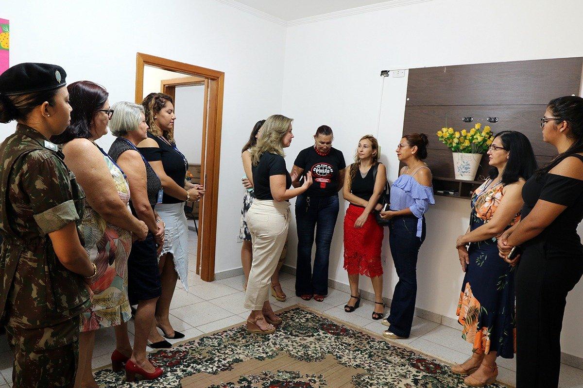 Centro de Referência inicia atendimentos e homenageia Halley Coimbra, vítima de feminicídio