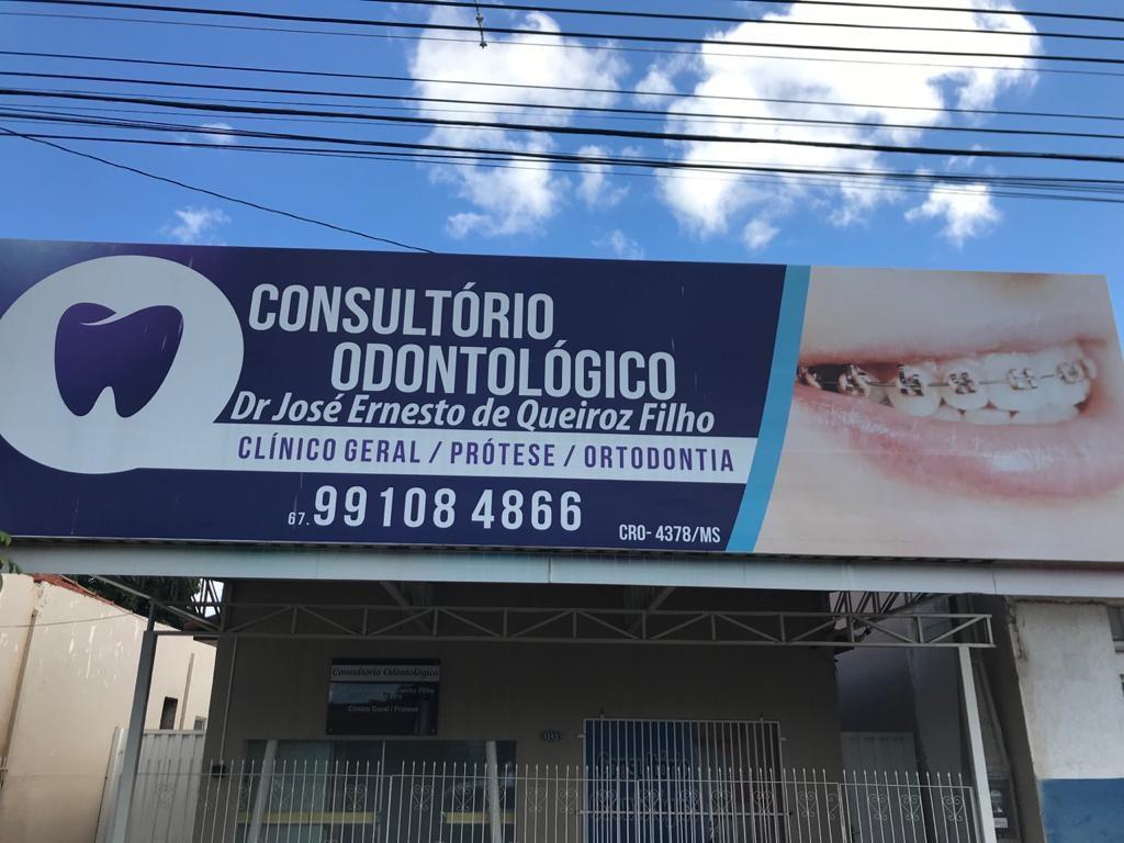 Dentista limita atendimento e passa a atender casos de urgência e emergência 