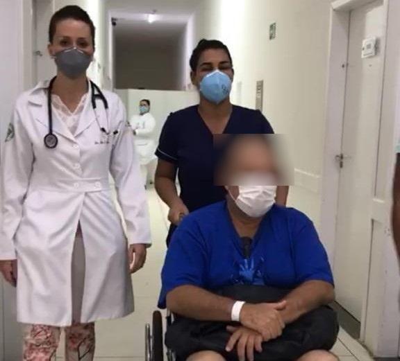 Empresário de Três Lagoas curado da COVID-19 é aplaudido em sua saída do hospital 