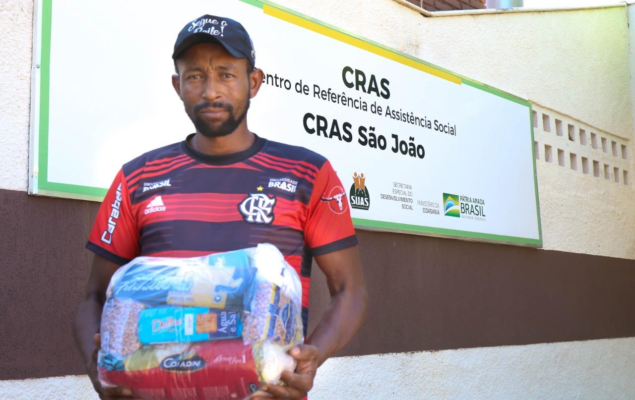 600 Cestas Básicas serão entregues pela Assistência Social às famílias cadastradas nos CRAS de Três Lagoas 600 Cestas Básicas serão entregues pela Assistência Social às famílias cadastradas nos CRAS de Três Lagoas