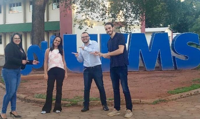 Advogados conseguem liminar para formar antecipadamente a 1ª aluna do curso de Medicina na UFMS de Três Lagoas Advogados conseguem liminar para formar antecipadamente a 1ª aluna do curso de Medicina na UFMS de Três Lagoas