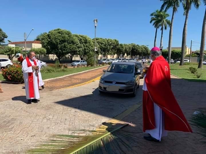 Domingo de Ramos, com início de Semana Santa mobiliza fiéis católico em Três Lagoas