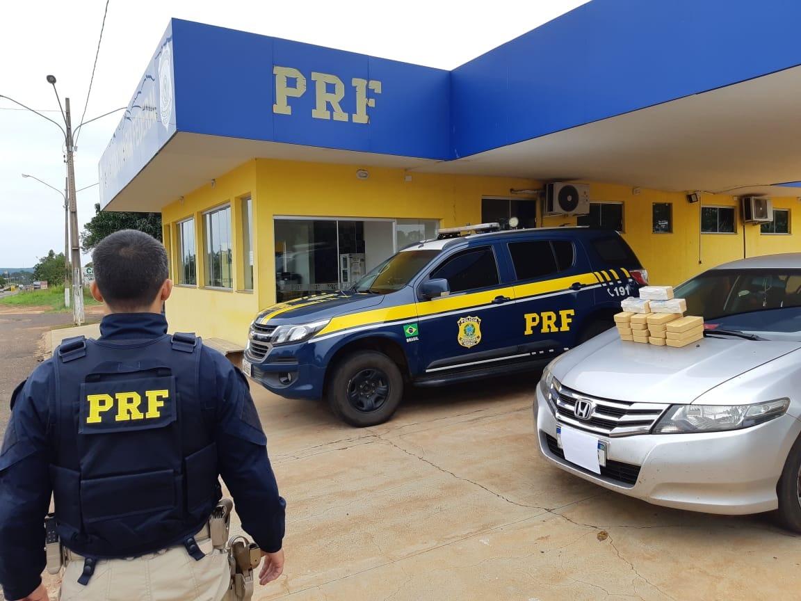 Droga que seria entregue em Birigui é apreendida pela PRF de Três Lagoas Droga que seria entregue em Birigui é apreendida pela PRF de Três Lagoas