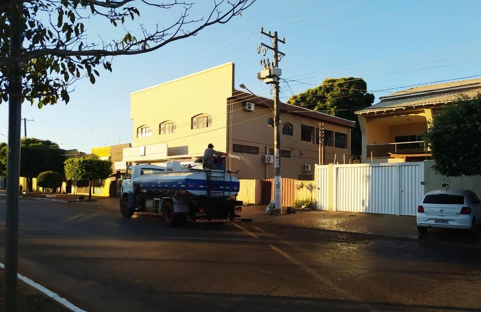 Cidade de 10 mil habitantes no MS confirma 106 casos de coronavírus; 90% trabalham em frigorífico