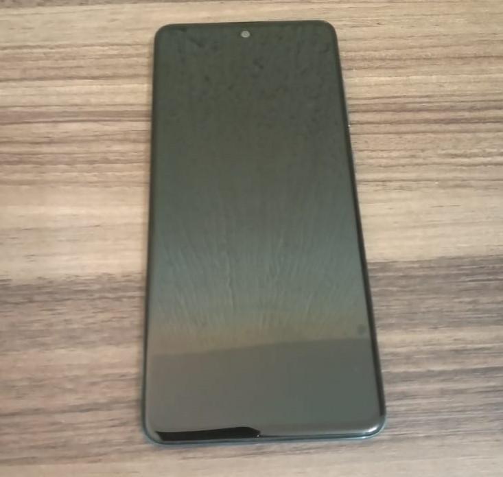 Celular furtado avaliado em R$ 2 mil teria sido trocado por um frete
