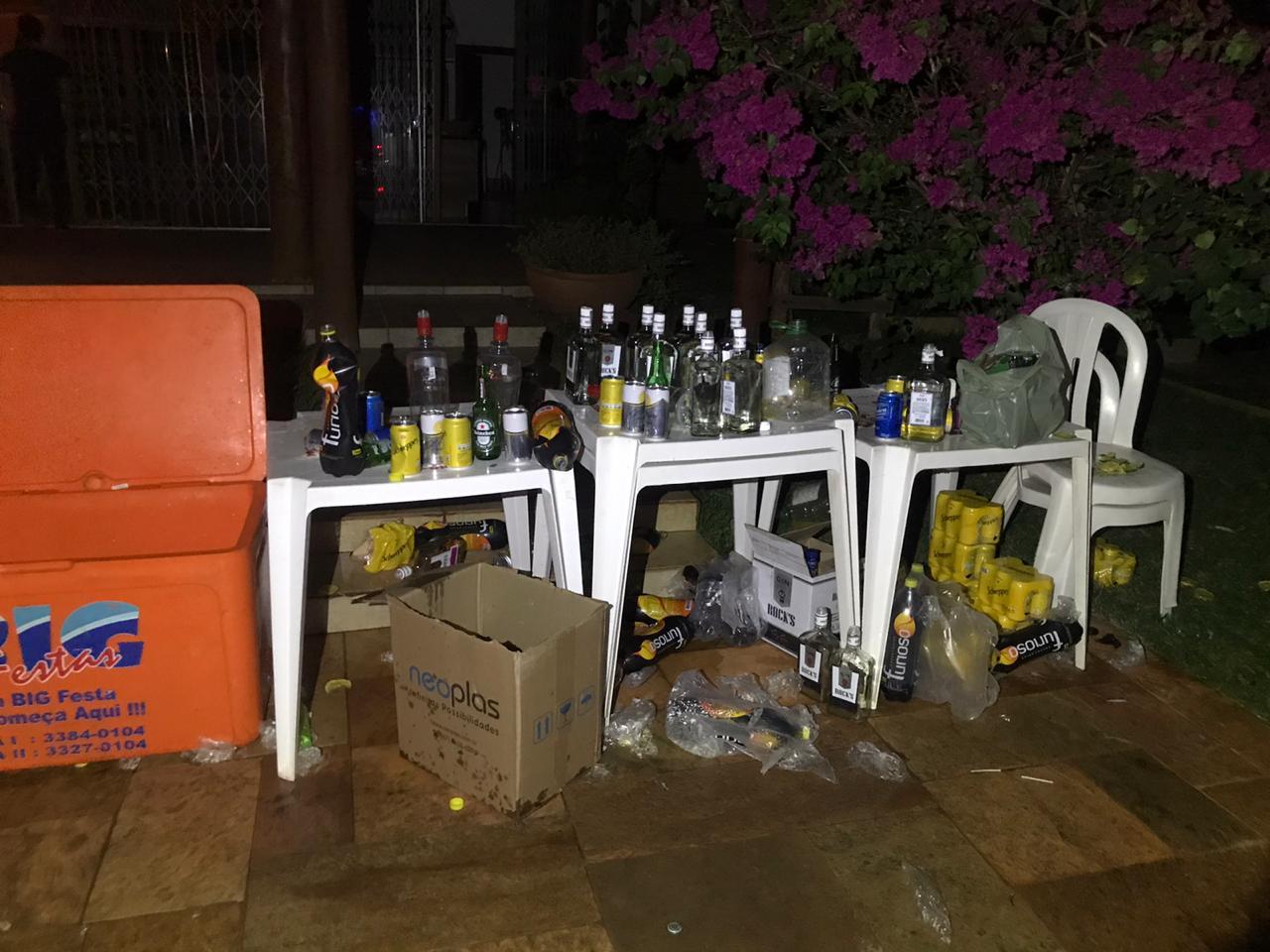 Fazendeiro preso por fazer festa na pandemia e brigar com PMs é solto e responderá TCO Fazendeiro preso por fazer festa na pandemia e brigar com PMs é solto e responderá TCO