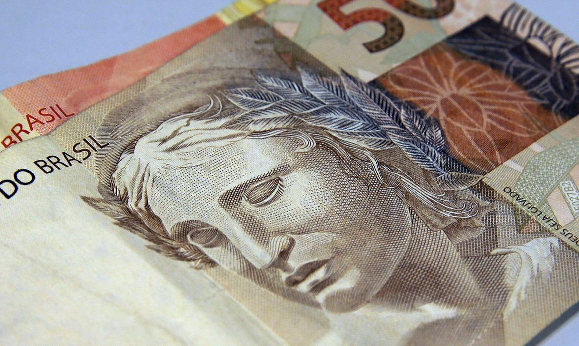 Auxílio emergencial deve ser estendido em mais duas parcelas de R$ 300