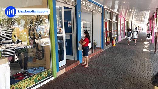 Depois de 2 meses fechado, comércio em Ilha Solteira é reaberto Depois de 2 meses fechado, comércio em Ilha Solteira é reaberto