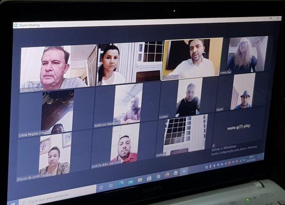 Deputado faz Live com pré candidatos a vereadores de Três Lagoas  