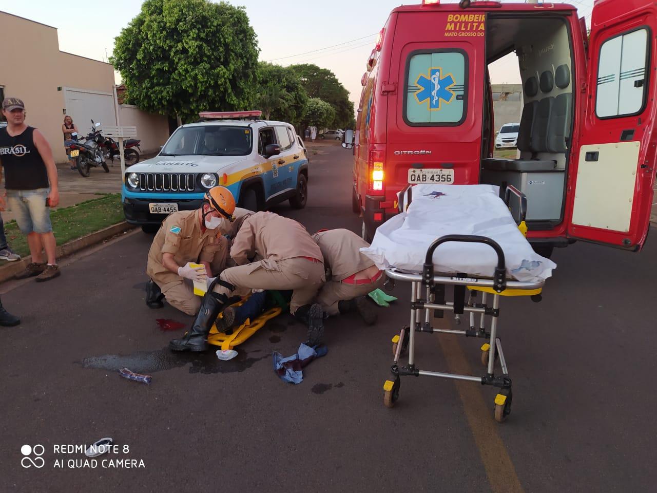 Ao abrir a porta de veículo, motorista causa acidente grave no Santos Dumont 