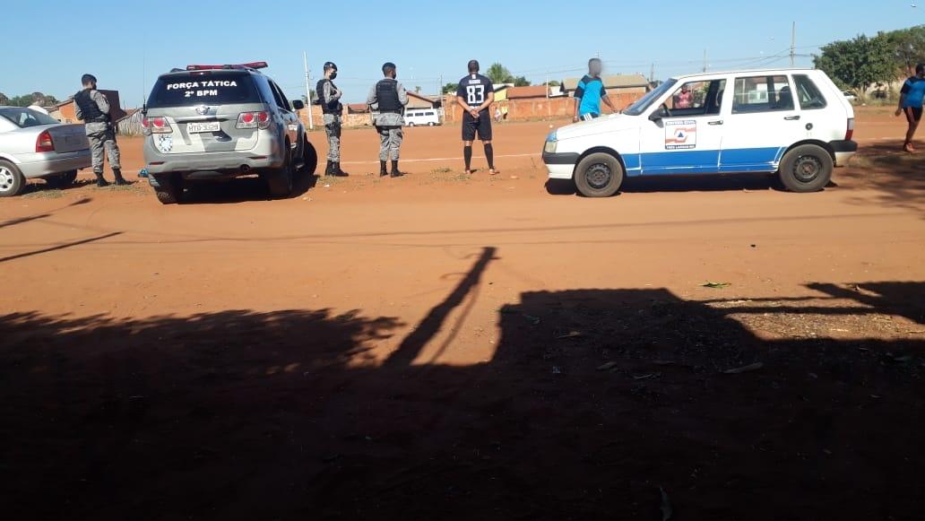 Covid-19 – Vigilância Sanitária, Defesa Civil e Força Tática interditam quatro campos de futebol em Três Lagoas