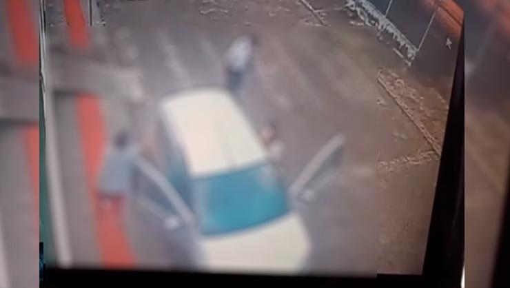 Homem que se identificou como Policial Civil saca arma e faz ameaças contra mulher Homem que se identificou como Policial Civil saca arma e faz ameaças contra mulher