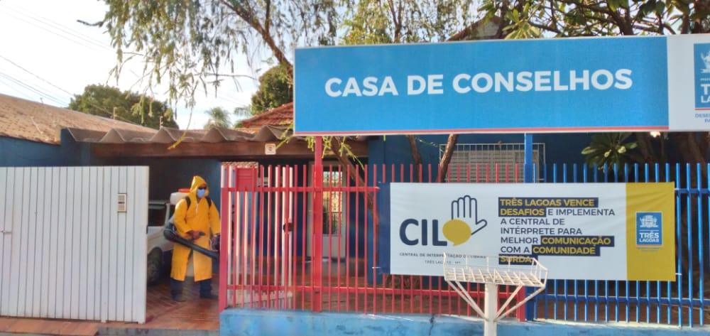 Saúde mantém ações contínuas de sanitização de locais públicos municipais para prevenir COVID-19 Saúde mantém ações contínuas de sanitização de locais públicos municipais para prevenir COVID-19