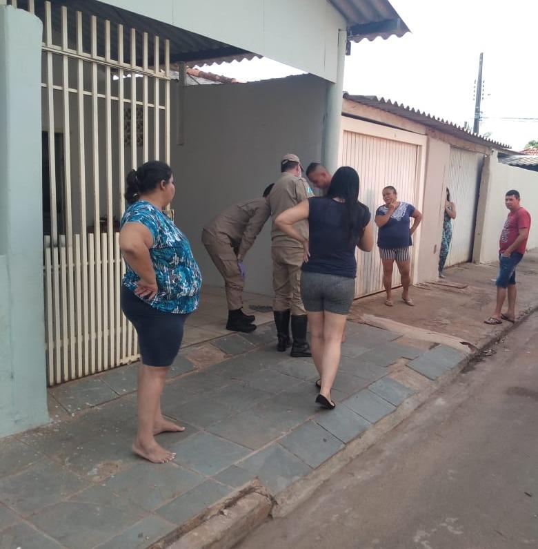 Bebê de 17 dias sofre engasgo e é salva por Corpo de Bombeiros Bebê de 17 dias sofre engasgo e é salva por Corpo de Bombeiros