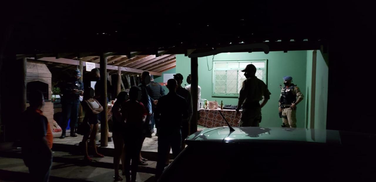 Com flagrante de festa, fiscalização chega aos ranchos neste fim de semana em Três Lagoas
