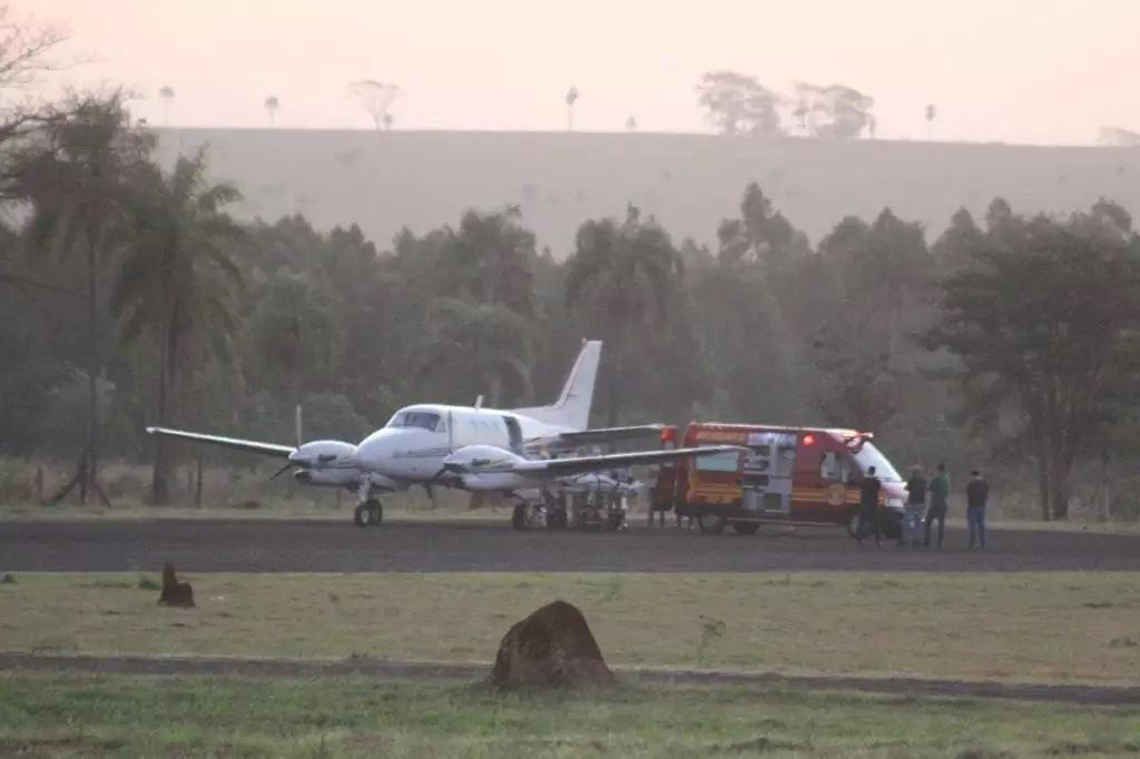 Em Nova Andradina, delegado diagnosticado com covid-19 é levado de avião para o Albert Einstein Em Nova Andradina, delegado diagnosticado com covid-19 é levado de avião para o Albert Einstein