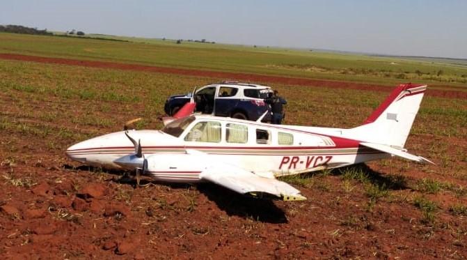 EXCLUSIVO: Avião com drogas avaliadas em R$ 12 milhões que foi obrigado pela FAB a pousar em Três Lagoas é interceptado pela polícia EXCLUSIVO: Avião com drogas avaliadas em R$ 12 milhões que foi obrigado pela FAB a pousar em Três Lagoas é interceptado pela polícia