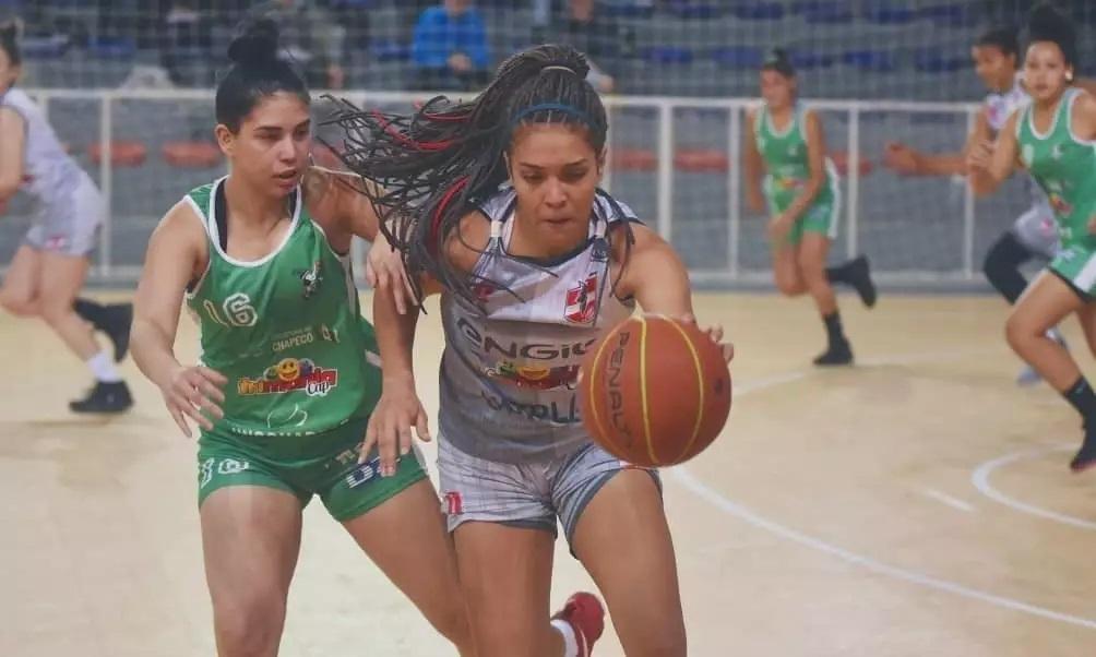 Três-lagoaense vai jogar em liga universitária de basquete dos EUA 