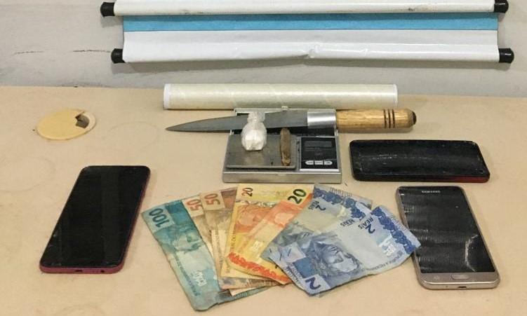Dono de conveniência é detido sob suspeita de tráfico de drogas Dono de conveniência é detido sob suspeita de tráfico de drogas