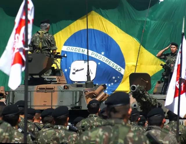 Exército de MS vai gastar R$ 8 milhões em festas com camarão e uísque 12 anos; Três Lagoas está na lista dos eventos Exército de MS vai gastar R$ 8 milhões em festas com camarão e uísque 12 anos; Três Lagoas está na lista dos eventos