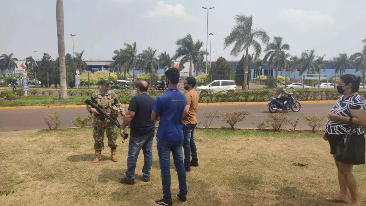 Brasil-Paraguai: Fronteira reabre amanhã e brasileiros poderão ficar até 22h em Pedro Juan Brasil-Paraguai: Fronteira reabre amanhã e brasileiros poderão ficar até 22h em Pedro Juan